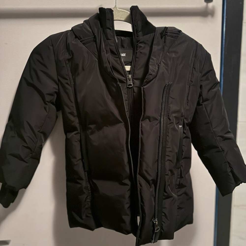 Girls size 6 Mackage LeeLee black coat, pristine without fur trim